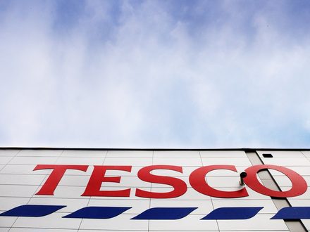 Tesco spouští mimořádnou potravinovou sbírku a&nbsp;pokračuje v&nbsp;pomoci lidem na Ukrajině