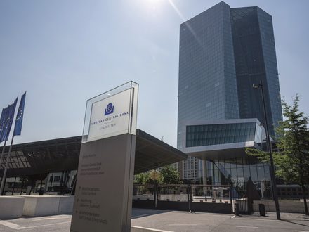 Malá recese, nižší inflace