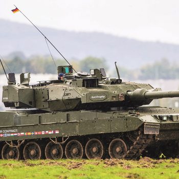 MMF: Zbrojení jako motor růstu. Účet přijde později