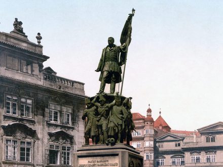 Nebýt Radeckého pomníku, museli bychom si ho vymyslet