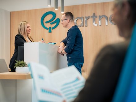 Novinky v&nbsp;Partners Bance: Téměř 15 milionů korun zpět v&nbsp;kapsách klientů za letní dovolené