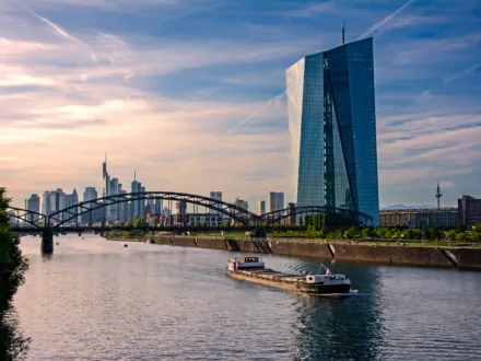 Inflace znovu sílí. Energie testují trpělivost ECB