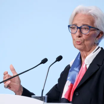 Bdělost místo klidu. ECB znovu slyší inflaci